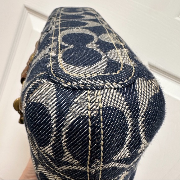 Coach Hamptons Signature Denim Special Edition Shoulder Bag - Picture 6 of 17